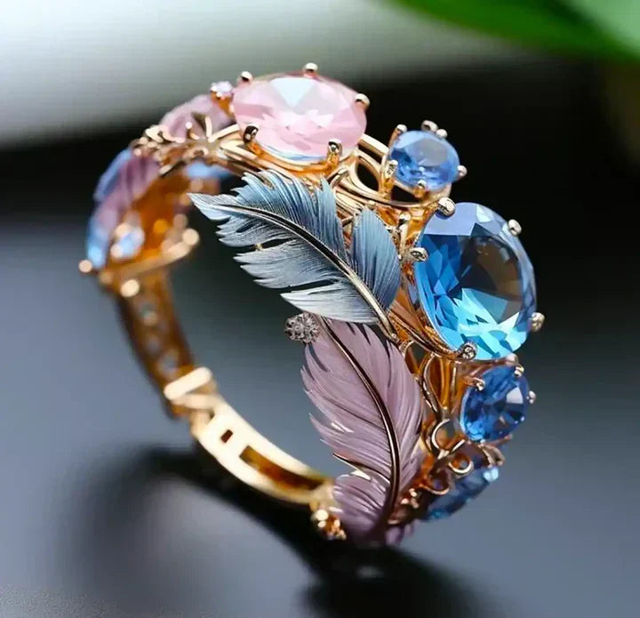 Josefine | Anello vintage in cristallo con piume esotiche — 1